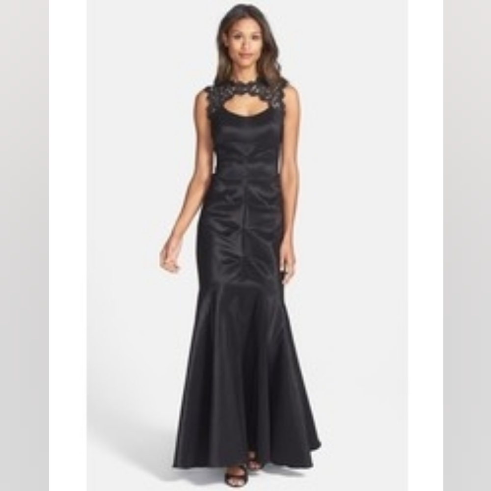 Xscape Prom/formal gown dress